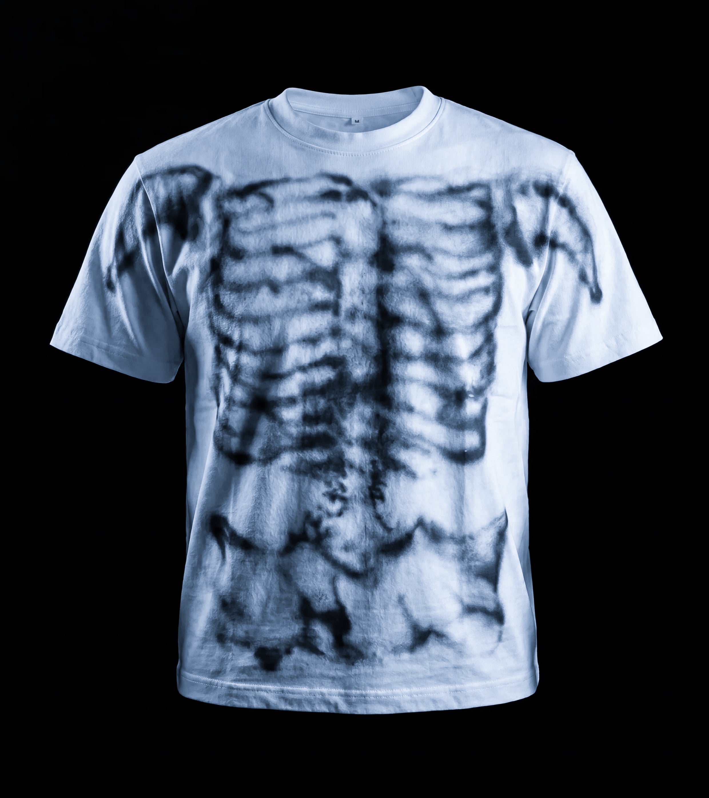WHITE SKULL TEE